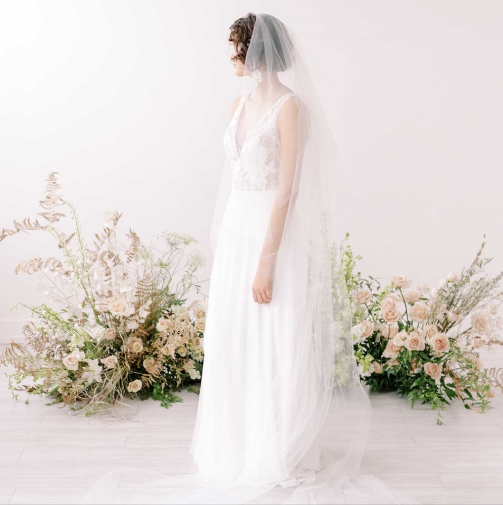 1x Simple and Wide chapel veil with blusher - light ivory